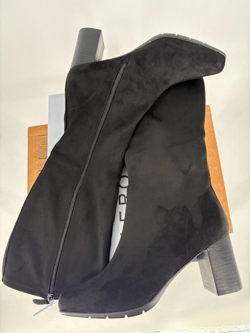 New Women’s AEROSOLES Black Suede Over-the-Knee Block Heel Boots size 9 M